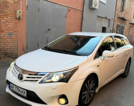 Білий Тойота Авенсіс, об'ємом двигуна 2.2 л та пробігом 225 тис. км за 10200 $, фото 1 на Automoto.ua