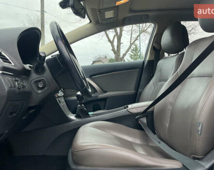 Белый Тойота Авенсис, объемом двигателя 2.23 л и пробегом 262 тыс. км за 11200 $, фото 8 на Automoto.ua