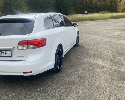 Белый Тойота Авенсис, объемом двигателя 2 л и пробегом 300 тыс. км за 9700 $, фото 9 на Automoto.ua