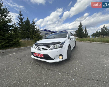 Белый Тойота Авенсис, объемом двигателя 2 л и пробегом 240 тыс. км за 10100 $, фото 28 на Automoto.ua