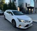 Белый Тойота Авенсис, объемом двигателя 2.2 л и пробегом 238 тыс. км за 7712 $, фото 1 на Automoto.ua