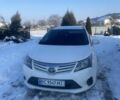 Белый Тойота Авенсис, объемом двигателя 2 л и пробегом 285 тыс. км за 10300 $, фото 1 на Automoto.ua