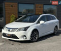 Белый Тойота Авенсис, объемом двигателя 2 л и пробегом 340 тыс. км за 11600 $, фото 1 на Automoto.ua