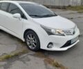 Белый Тойота Авенсис, объемом двигателя 2 л и пробегом 226 тыс. км за 9600 $, фото 2 на Automoto.ua