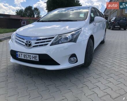 Білий Тойота Авенсіс, об'ємом двигуна 1.8 л та пробігом 236 тис. км за 10500 $, фото 1 на Automoto.ua