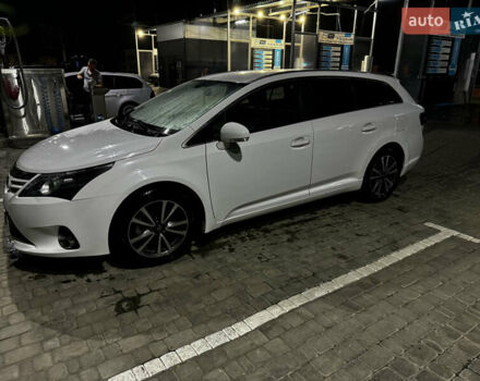 Белый Тойота Авенсис, объемом двигателя 2 л и пробегом 266 тыс. км за 10200 $, фото 5 на Automoto.ua