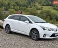 Белый Тойота Авенсис, объемом двигателя 2 л и пробегом 200 тыс. км за 7700 $, фото 1 на Automoto.ua