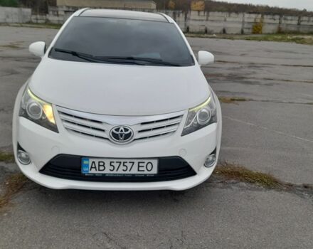 Белый Тойота Авенсис, объемом двигателя 2 л и пробегом 226 тыс. км за 9600 $, фото 1 на Automoto.ua