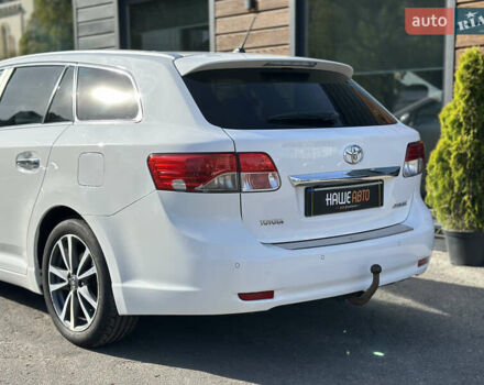 Белый Тойота Авенсис, объемом двигателя 2 л и пробегом 340 тыс. км за 11600 $, фото 11 на Automoto.ua