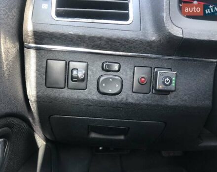 Білий Тойота Авенсіс, об'ємом двигуна 1.8 л та пробігом 236 тис. км за 10500 $, фото 16 на Automoto.ua