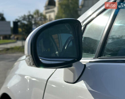 Белый Тойота Авенсис, объемом двигателя 2 л и пробегом 340 тыс. км за 11600 $, фото 19 на Automoto.ua