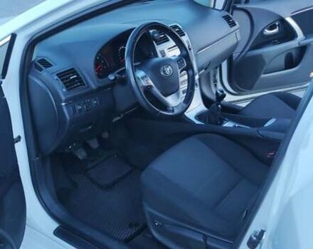 Белый Тойота Авенсис, объемом двигателя 2 л и пробегом 276 тыс. км за 11500 $, фото 25 на Automoto.ua