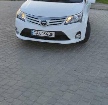 Белый Тойота Авенсис, объемом двигателя 2 л и пробегом 276 тыс. км за 11500 $, фото 13 на Automoto.ua