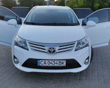 Белый Тойота Авенсис, объемом двигателя 2 л и пробегом 276 тыс. км за 11500 $, фото 2 на Automoto.ua