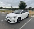Белый Тойота Авенсис, объемом двигателя 2.2 л и пробегом 318 тыс. км за 10800 $, фото 1 на Automoto.ua