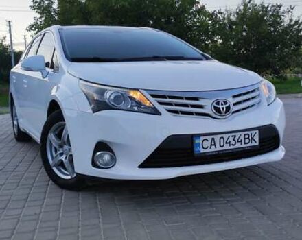 Белый Тойота Авенсис, объемом двигателя 2 л и пробегом 276 тыс. км за 11500 $, фото 10 на Automoto.ua