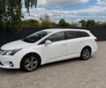 Белый Тойота Авенсис, объемом двигателя 2 л и пробегом 253 тыс. км за 11300 $, фото 1 на Automoto.ua