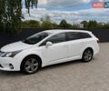 Белый Тойота Авенсис, объемом двигателя 2 л и пробегом 253 тыс. км за 12500 $, фото 1 на Automoto.ua