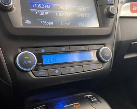 Белый Тойота Авенсис, объемом двигателя 2 л и пробегом 194 тыс. км за 12384 $, фото 18 на Automoto.ua