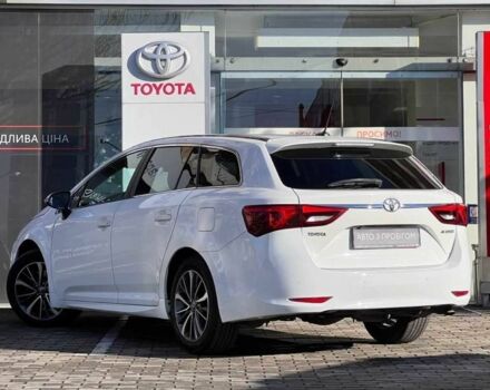 Белый Тойота Авенсис, объемом двигателя 2 л и пробегом 194 тыс. км за 12435 $, фото 7 на Automoto.ua