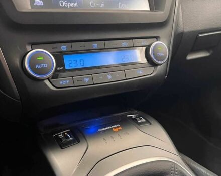 Белый Тойота Авенсис, объемом двигателя 2 л и пробегом 194 тыс. км за 12435 $, фото 19 на Automoto.ua