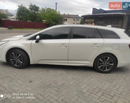 Белый Тойота Авенсис, объемом двигателя 2 л и пробегом 272 тыс. км за 12999 $, фото 19 на Automoto.ua