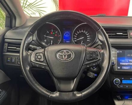 Белый Тойота Авенсис, объемом двигателя 2 л и пробегом 194 тыс. км за 12435 $, фото 14 на Automoto.ua