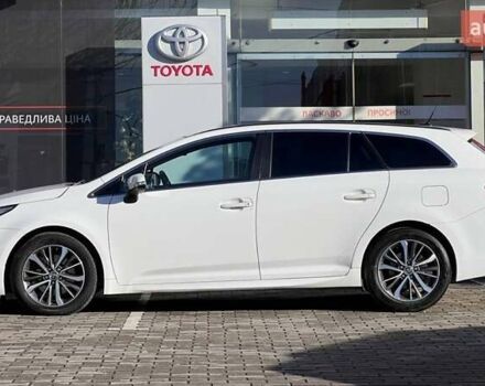 Белый Тойота Авенсис, объемом двигателя 2 л и пробегом 194 тыс. км за 12384 $, фото 5 на Automoto.ua