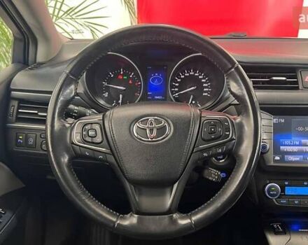 Белый Тойота Авенсис, объемом двигателя 2 л и пробегом 194 тыс. км за 12384 $, фото 15 на Automoto.ua