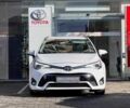 Белый Тойота Авенсис, объемом двигателя 2 л и пробегом 194 тыс. км за 12435 $, фото 3 на Automoto.ua