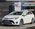Белый Тойота Авенсис, объемом двигателя 2 л и пробегом 194 тыс. км за 12384 $, фото 1 на Automoto.ua