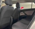 Белый Тойота Авенсис, объемом двигателя 2 л и пробегом 194 тыс. км за 12435 $, фото 10 на Automoto.ua