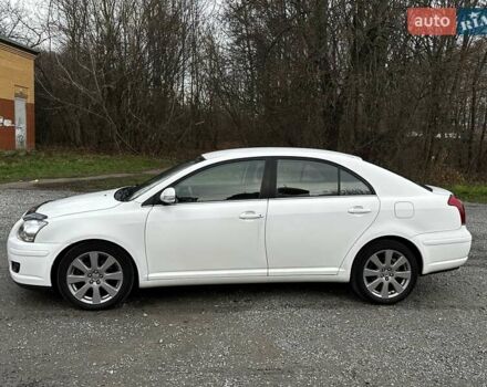 Белый Тойота Авенсис, объемом двигателя 2 л и пробегом 308 тыс. км за 5750 $, фото 7 на Automoto.ua