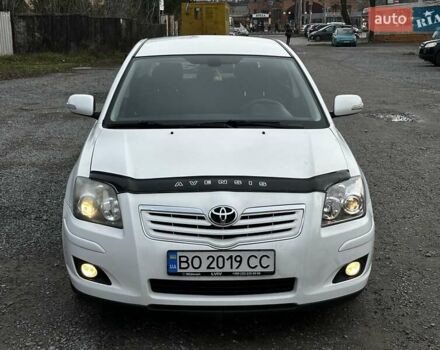 Белый Тойота Авенсис, объемом двигателя 2 л и пробегом 308 тыс. км за 5750 $, фото 1 на Automoto.ua