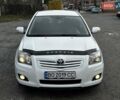 Белый Тойота Авенсис, объемом двигателя 2 л и пробегом 308 тыс. км за 5750 $, фото 1 на Automoto.ua