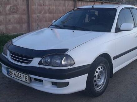 Тойота Авенсіс 1998 у Одесі на Automoto.ua Білий Тойота Авенсіс, об'ємом двигуна 1.76 л та пробігом 500 тис. км за 2800 $, фото 1 на Automoto.ua