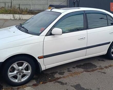 Белый Тойота Авенсис, объемом двигателя 2 л и пробегом 550 тыс. км за 3800 $, фото 1 на Automoto.ua