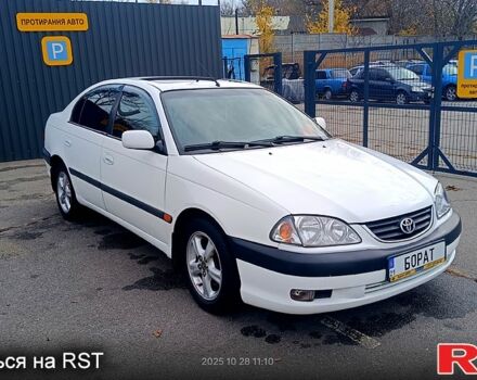 Белый Тойота Авенсис, объемом двигателя 2 л и пробегом 550 тыс. км за 3800 $, фото 1 на Automoto.ua
