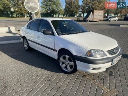 Білий Тойота Авенсіс, об'ємом двигуна 1.8 л та пробігом 228 тис. км за 4200 $, фото 1 на Automoto.ua