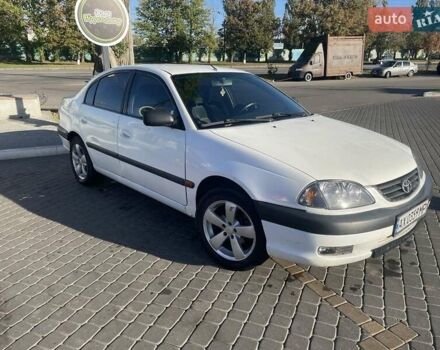 Білий Тойота Авенсіс, об'ємом двигуна 1.8 л та пробігом 228 тис. км за 4200 $, фото 1 на Automoto.ua