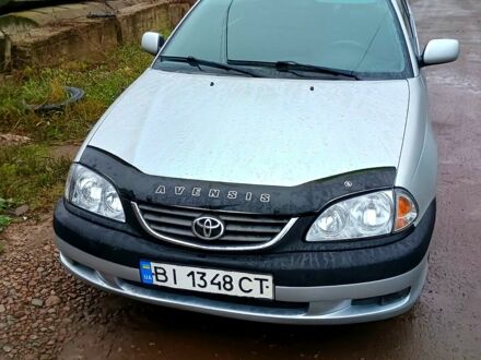 Белый Тойота Авенсис, объемом двигателя 2 л и пробегом 185 тыс. км за 4200 $, фото 1 на Automoto.ua