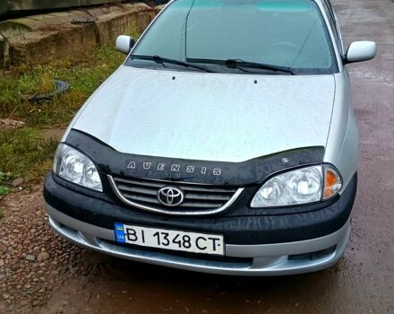 Белый Тойота Авенсис, объемом двигателя 2 л и пробегом 185 тыс. км за 4200 $, фото 1 на Automoto.ua