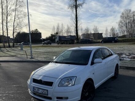 Белый Тойота Авенсис, объемом двигателя 2 л и пробегом 222 тыс. км за 2450 $, фото 1 на Automoto.ua