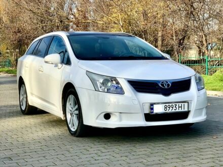 Белый Тойота Авенсис, объемом двигателя 2.2 л и пробегом 186 тыс. км за 7650 $, фото 1 на Automoto.ua