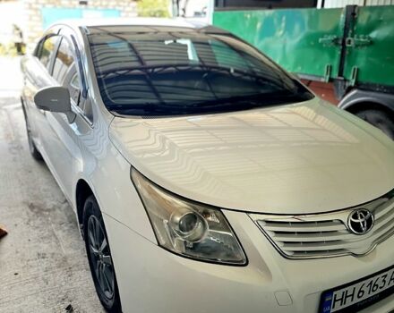 Білий Тойота Авенсіс, об'ємом двигуна 2 л та пробігом 220 тис. км за 7600 $, фото 1 на Automoto.ua