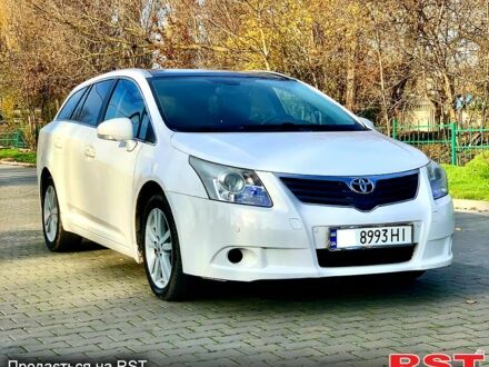 Белый Тойота Авенсис, объемом двигателя 2.2 л и пробегом 186 тыс. км за 7650 $, фото 1 на Automoto.ua