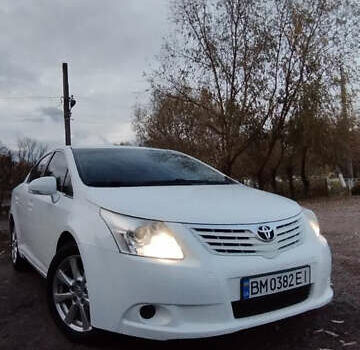 Белый Тойота Авенсис, объемом двигателя 2 л и пробегом 340 тыс. км за 9000 $, фото 1 на Automoto.ua