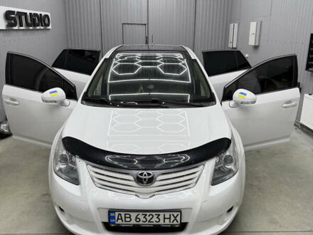 Білий Тойота Авенсіс, об'ємом двигуна 2 л та пробігом 250 тис. км за 8500 $, фото 1 на Automoto.ua