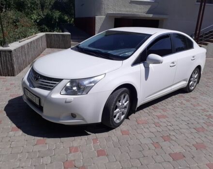 Белый Тойота Авенсис, объемом двигателя 1.8 л и пробегом 280 тыс. км за 8000 $, фото 1 на Automoto.ua