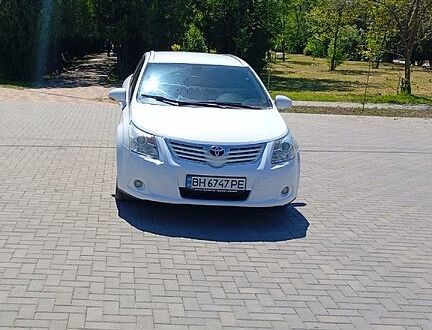 Білий Тойота Авенсіс, об'ємом двигуна 2 л та пробігом 370 тис. км за 7900 $, фото 1 на Automoto.ua